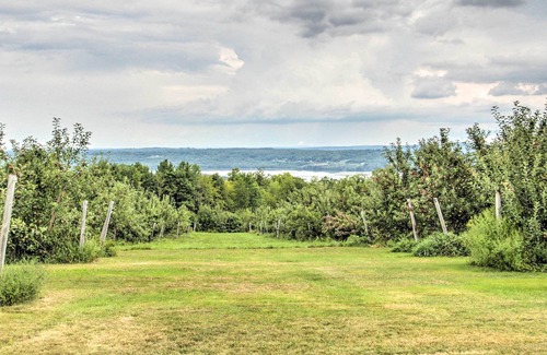 Greene Casa | Classic Cape-Style Farmhouse on 550-Acre Vineyard!