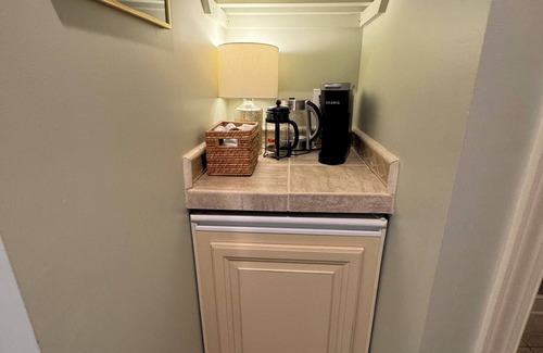 Messick Buntyn Casa | Classic Central Memphis Home with Pool