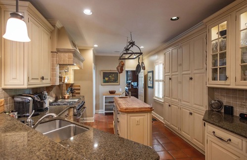 Messick Buntyn Casa | Classic Central Memphis Home with Pool