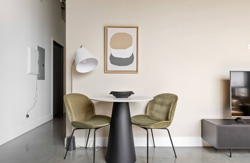 Sheffield Neighbors Apartamento | Classic Lincoln Park 1BR w/ W/D, Gym & Roof, nr I-90, by Blueground