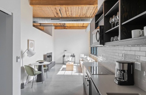 Sheffield Neighbors Apartamento | Classic Lincoln Park 1BR w/ W/D, Gym & Roof, nr I-90, by Blueground