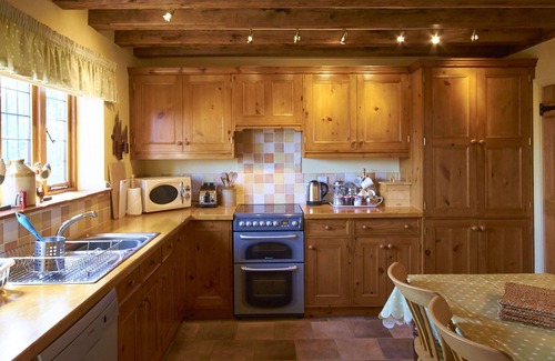 Little Marcle Casa | Classic Oak Frame Cottage - beautiful views