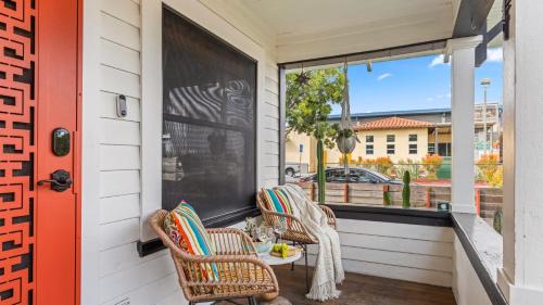 City Heights Casa | Classic San Diego Home w Outdoor Lounge Vintage Charm Casa Craftsman by Avantstay