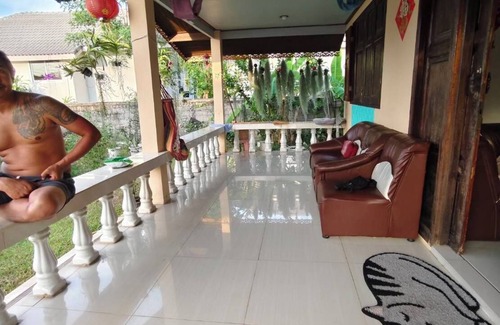 Hua Thanon Casa | Classic Thai House & Live as Local (2 flr.)