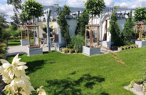 Warsaw Apartamento | Classical Warszaw Apartment inside building with garden on the roof