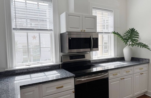 Dixon Park Apartamento | Classy 3-Story Downtown Apt