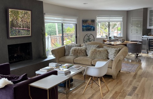 Monterey Casa | CLASSY & SERENE WITH LOVELY VIEWS