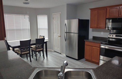 Medina Valley Casa | Clean 3 bedroom 2 bath residential home
