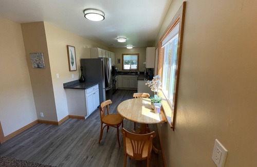 Myrtletown Casa | Clean and Bright Cottage, 3 bedroom with Game Room and Laundry!