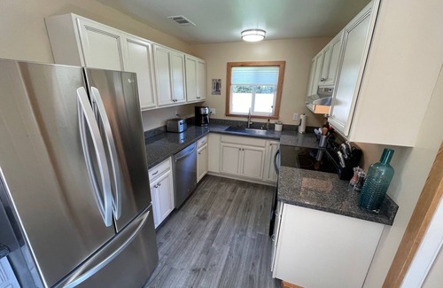 Myrtletown Casa | Clean and Bright Cottage, 3 bedroom with Game Room and Laundry!