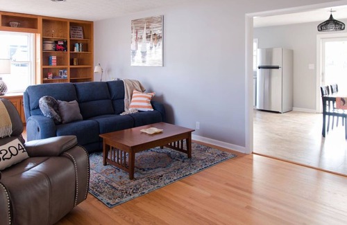 Greeneville Casa | Clean and Cozy guest house in Greeneville. 2 King beds, kid friendly, sleeps 10