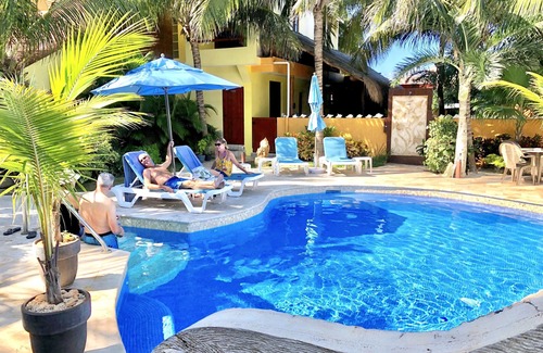 Colonia Salina Chica Villa | Villa # 5-Estudio nuevo y exclusivo en un oasis tropical. Cerca de playa y pueblo!