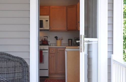 Rockland Apartamento | Clean Bright Quiet Apartment