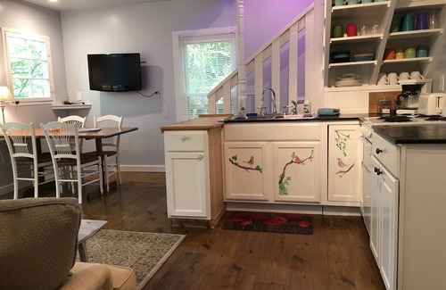 Barnardsville Casa | Clean cabin on beautiful property.