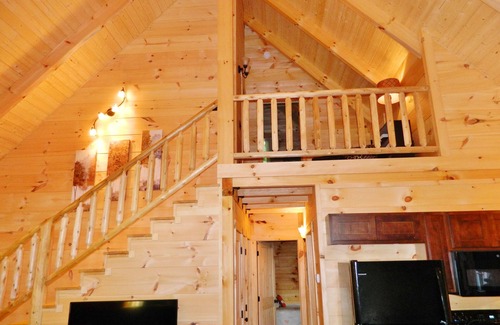 Black Mountain Cabina | ¡Nueva construcción! Cabina 15min Asheville 3BR / 2BA 5min Montreat, In-Town Blk Mtn