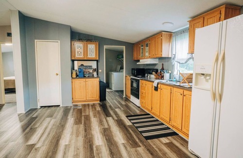 Ruffin Casa | Clean, charming, and spacious 3-bedroom house in Walterboro with WiFi and AC