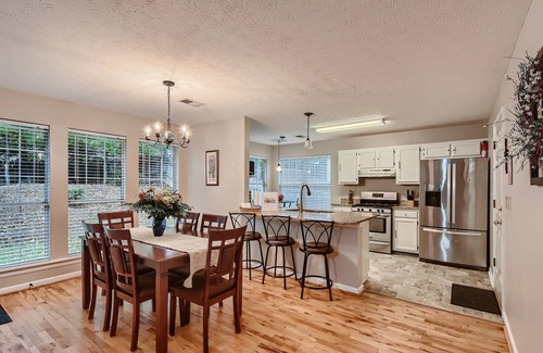 Lawrenceville Casa | Clean + Cozy + Close to 85 & 316 | Pets