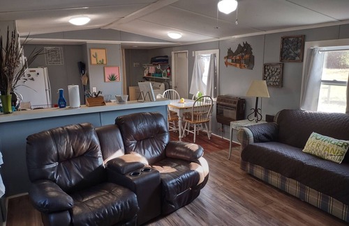 Saint Andrews Casa | Clean, Cozy Home W Kitchen Near I-24 Pet Friendly