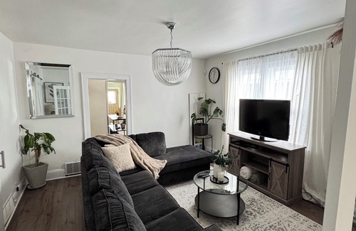 Walkerville Apartamento | Clean Cozy Room for Females/ Couples