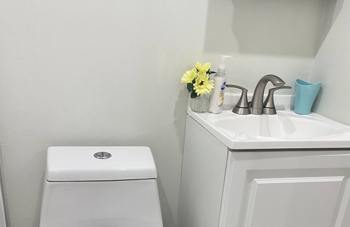 Tamiami Cama Y Desayuno | Clean Miami Guest Suite