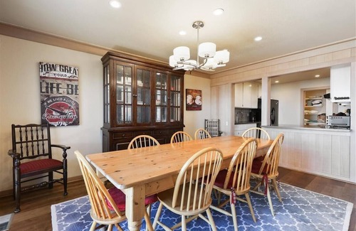 Tahoe City Condominio | Rocky Ridge # 37: 4 dormitorios, 2. 5 BA condominio en Tahoe City, para 8 personas