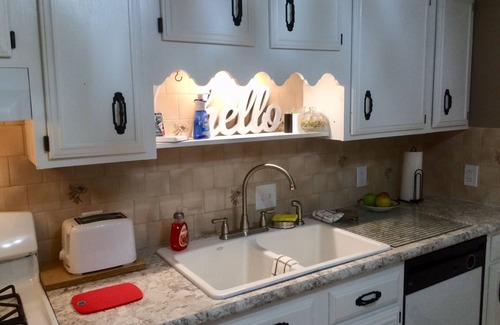 Cheektowaga Casa | Hogar limpio y moderno, MINUTOS acogedores al aeropuerto y al centro