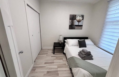 De Lorimier Condominio | Clean, modern, newly renovated 2 BD condo in the heart of Plateau Mont-Royal