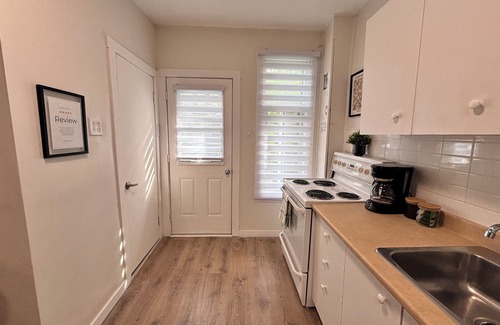 De Lorimier Condominio | Clean, modern, newly renovated 2 BD condo in the heart of Plateau Mont-Royal