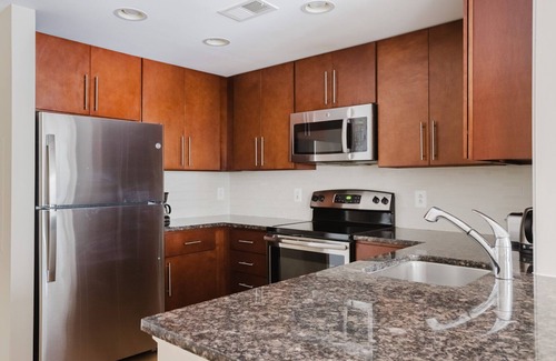 Mount Vernon Triangle Apartamento | Clean Mount Vernon 1BR w/ Pool & Gym, near Metro & Arena, by Blueground