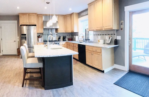 Ellsworth Casa | CLEAN, spacious, close to Acadia National Park