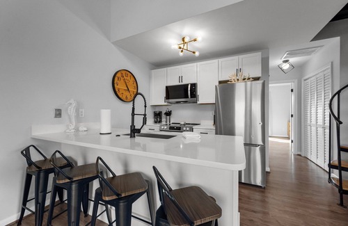 Surf City Casa | Clean & Updated! Steps from the Beach. Dogs Welcome. Grill & Beach Gear