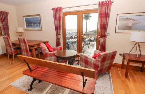 Pendine Casa | Clear View