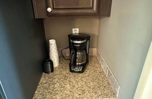 Piedmont Casa | Clearwater Chalet: Chic 3BR Oasis by Lake & UTV Thrills!