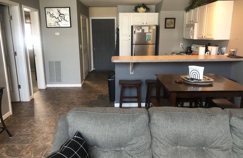 Camdenton Condominio | Piso superior Clearwater Tranquilo Lateral Gran vista Barco Slip 12x32 incluido