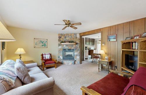 Eagle River Apartamento | Cleerwood Village #251