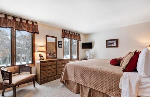 Eagle River Apartamento | Cleerwood Village #252