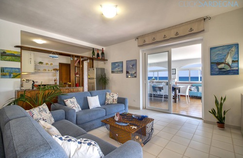 Sorso Villa | ClickSardegna Villa Le Tonnare by the sea overlooking the Gulf of Asinara