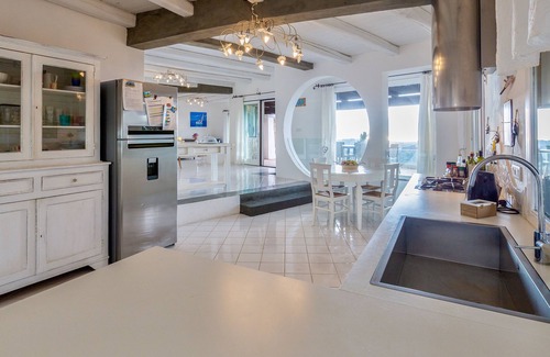 Alghero Villa | ClickSardegna Villa frente al mar, 5 dormitorios, 6 baños, piscina infinita WiFi