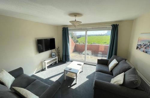 Cullercoats Casa | Cliff Haven, Sea View Holiday Home.