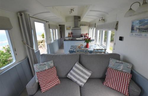 Aberporth Casa | Clifftop Carriage