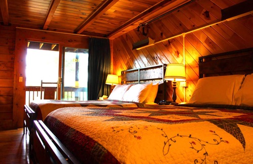 Primrose Casa | Cliffview Lodge - 16 BR Lodge at Cliffview Resort