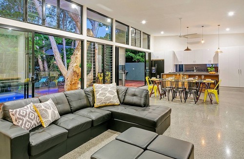 Clifton Beach Casa | Clifton Beach Holiday House 4/23-33 Upolu Esplanade, Clifton Beach QLD 4879