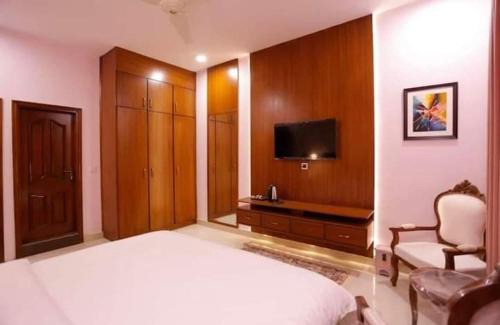 Clifton Hotel | Clifton Elet Business Hotel