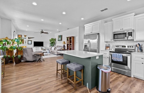 Abilene Casa | Close to ACU ~ Sleeps 8 ~ Summer Deals ~ Sparkling Clean ~ Pets OK ~ 5 Stars