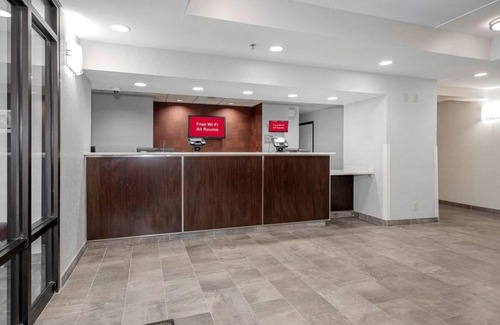 Southpoint Casa | Close to Attractions! Free Parking, Pets Allowed, Near Jacksonville Riverwalks