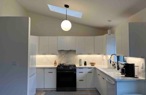 Point Reyes Station Casa | Close to Beaches! A Willows Retreat! True Luxury!