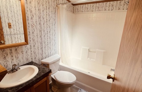 Thompsonville Casa | Close to Crystal Mountain