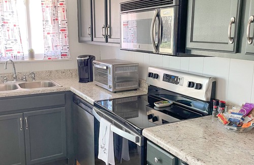 Johnson City Casa | Close to everything with all the comforts of home.