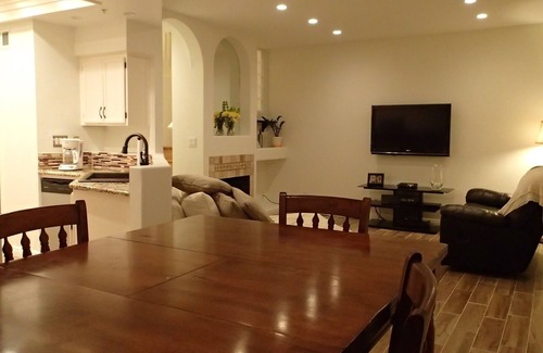 Aliso Viejo Condominio | Cerca de Laguna Beach - Condominio familiar