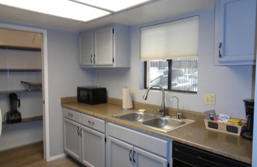 Camelback East Condominio | Close to Popular Biltmore Area, Pet Friendly Boutique Community